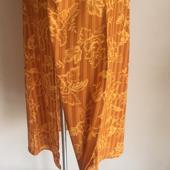 Mustard maxi dress NWT - Picture 3 of 4